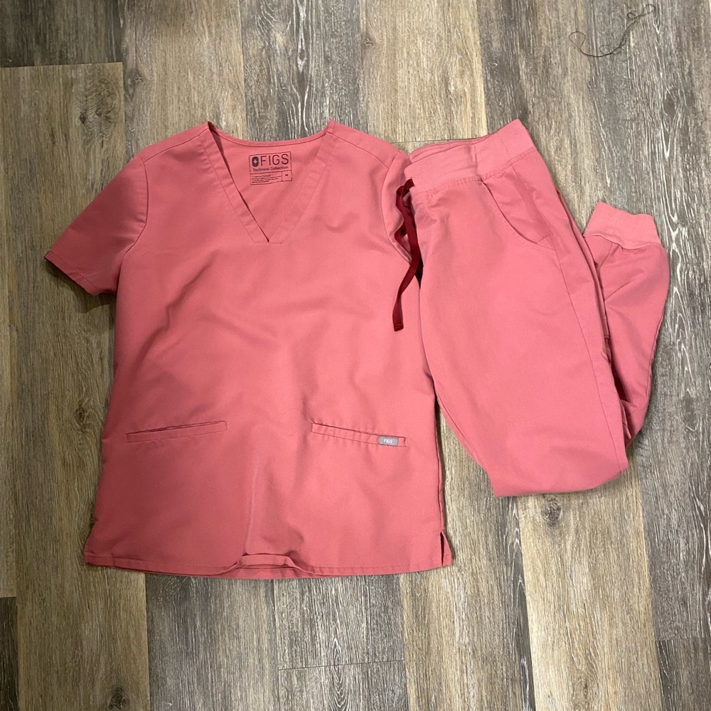 Figs scrub set